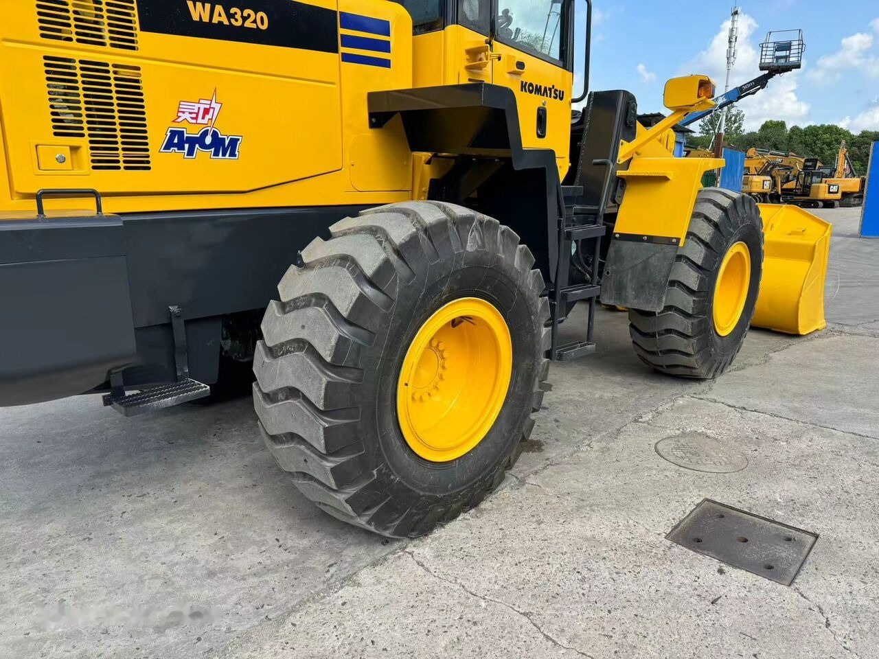 Wiellader Komatsu WA320-5