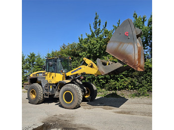 Wiellader Komatsu WA320-5H