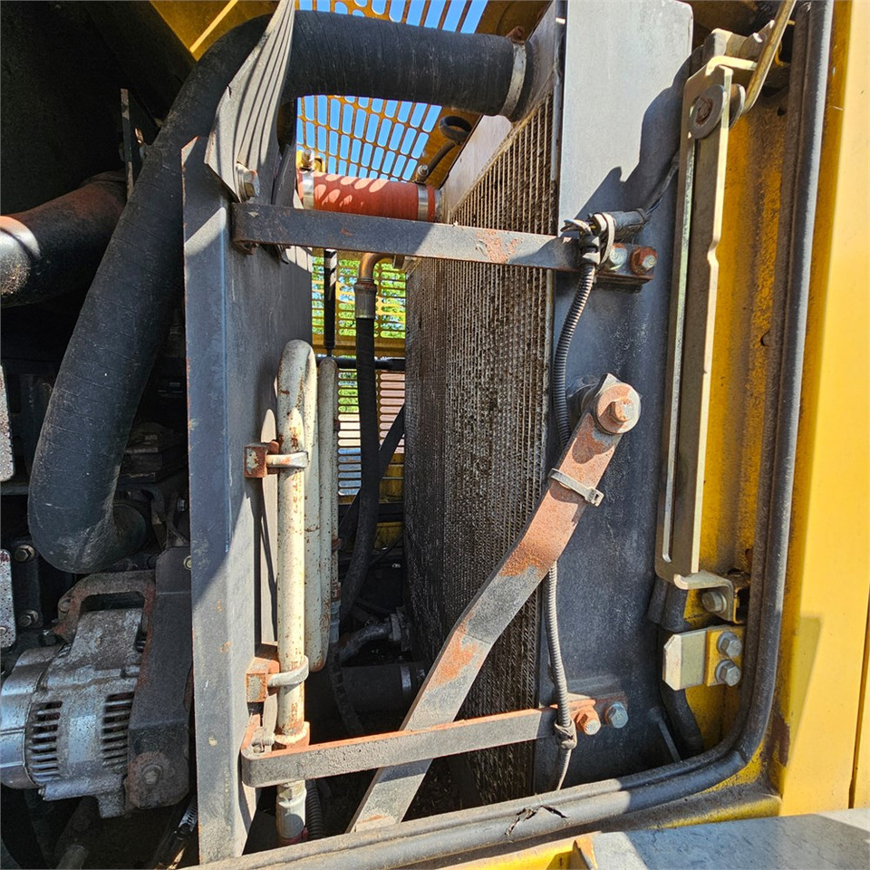 Wiellader Komatsu WA320-5H