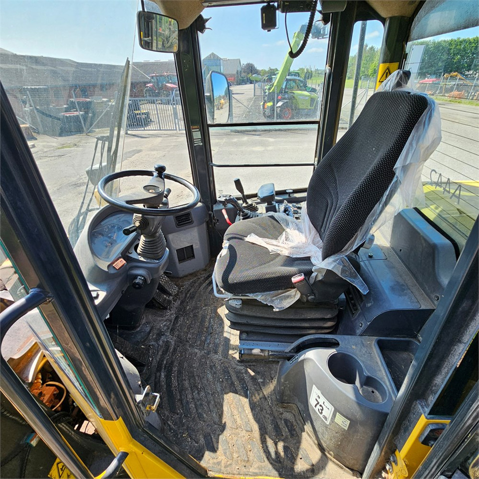 Wiellader Komatsu WA320-5H