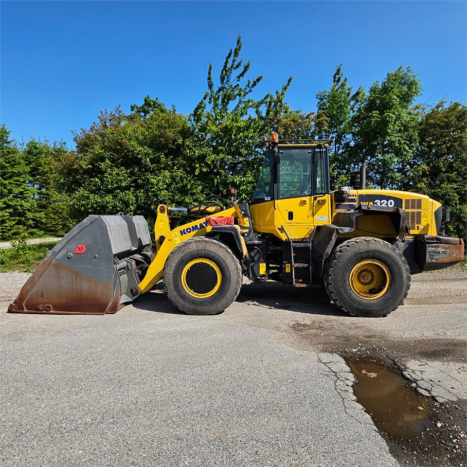Wiellader Komatsu WA320-5H