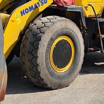 Wiellader Komatsu WA320-5H