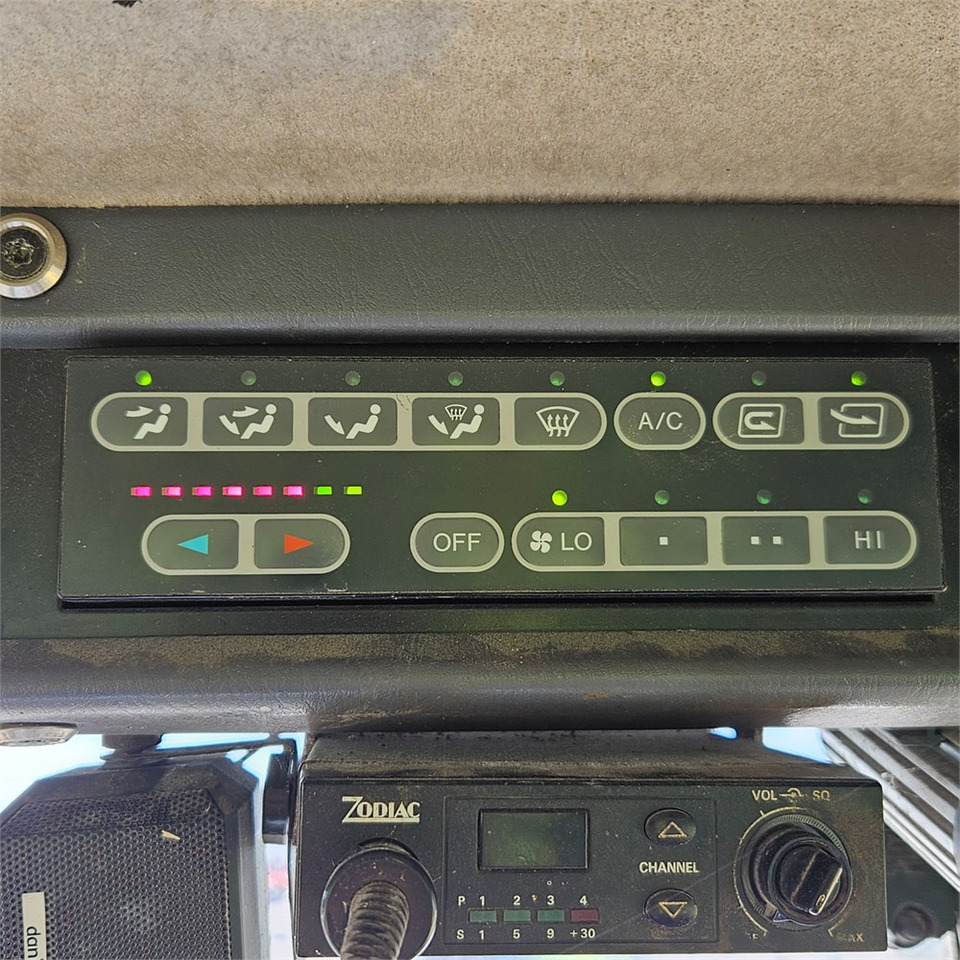 Wiellader Komatsu WA320-5H