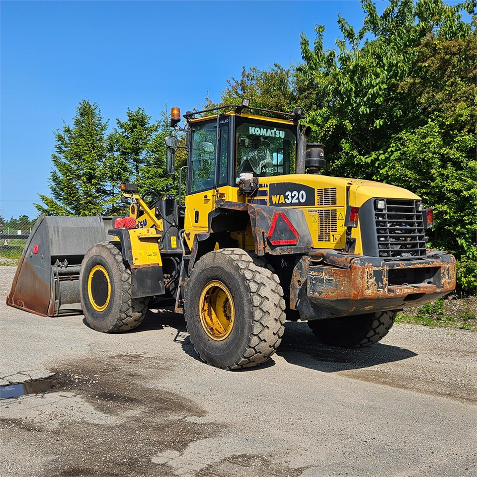 Wiellader Komatsu WA320-5H