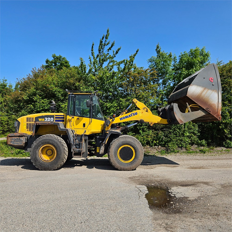 Wiellader Komatsu WA320-5H