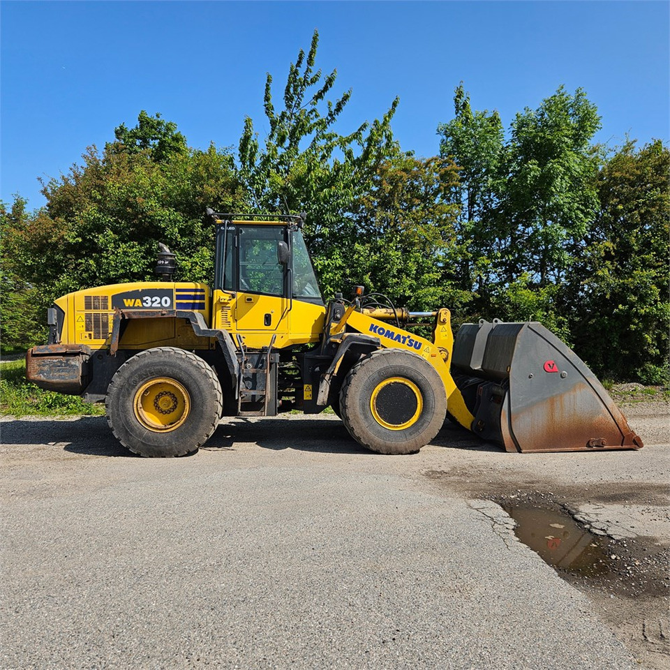 Wiellader Komatsu WA320-5H