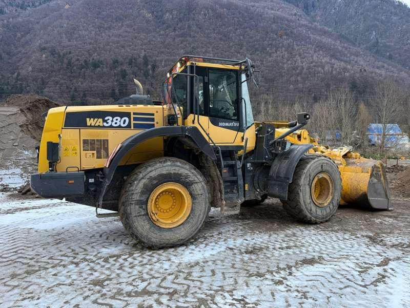 Wiellader Komatsu WA380-8