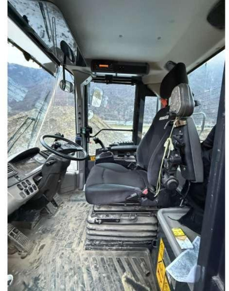 Wiellader Komatsu WA380-8