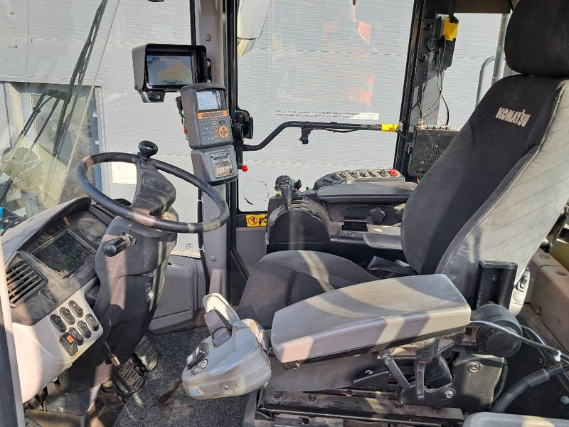 Wiellader Komatsu WA380-8E0