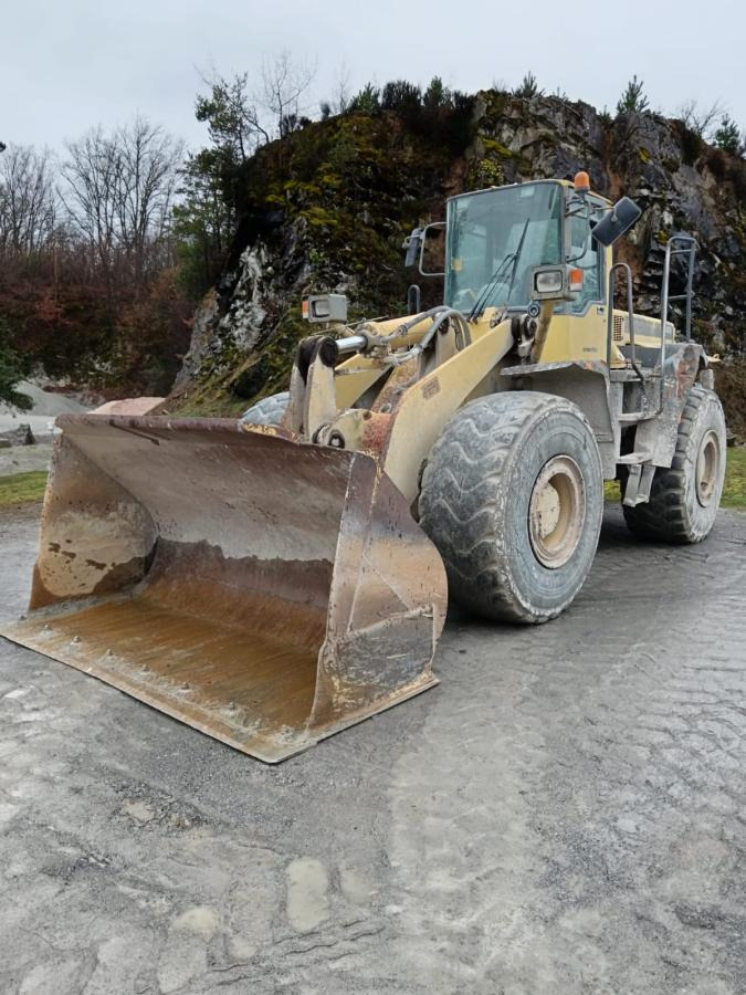 Wiellader Komatsu WA420