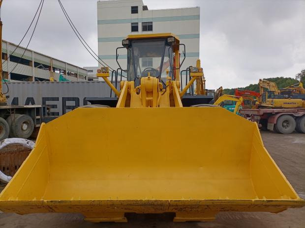 Wiellader Komatsu WA470