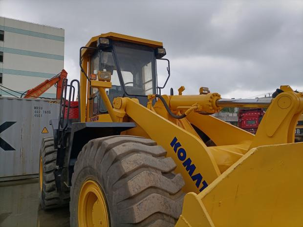 Wiellader Komatsu WA470