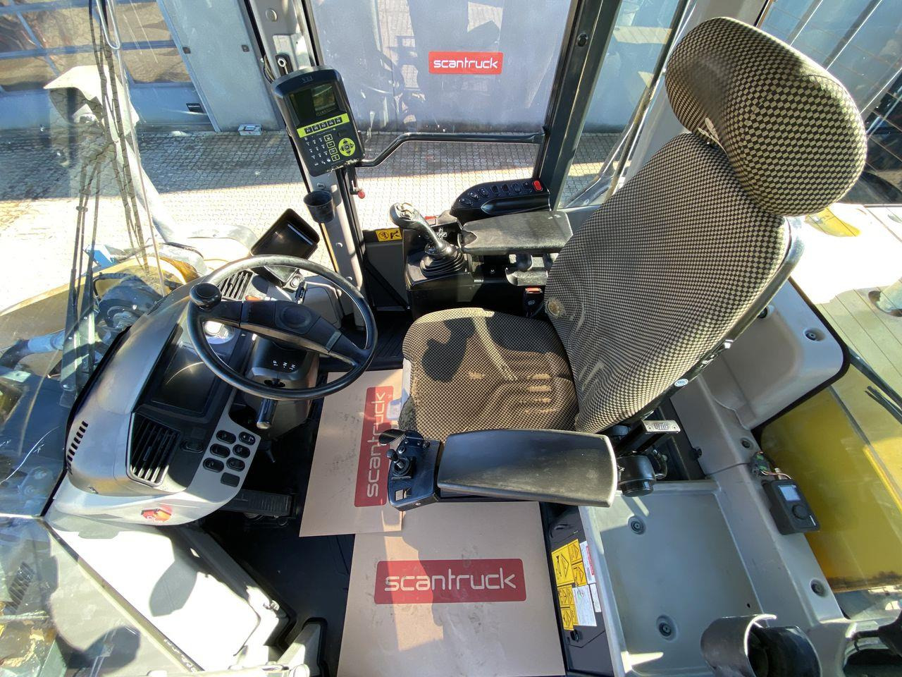 Wiellader Komatsu WA470-7