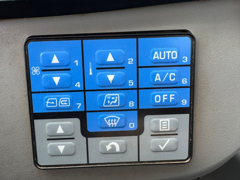 Wiellader Komatsu WA470-8