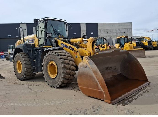 Wiellader Komatsu WA475-10E0