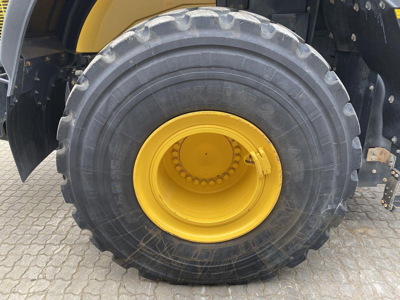 Wiellader Komatsu WA480-8