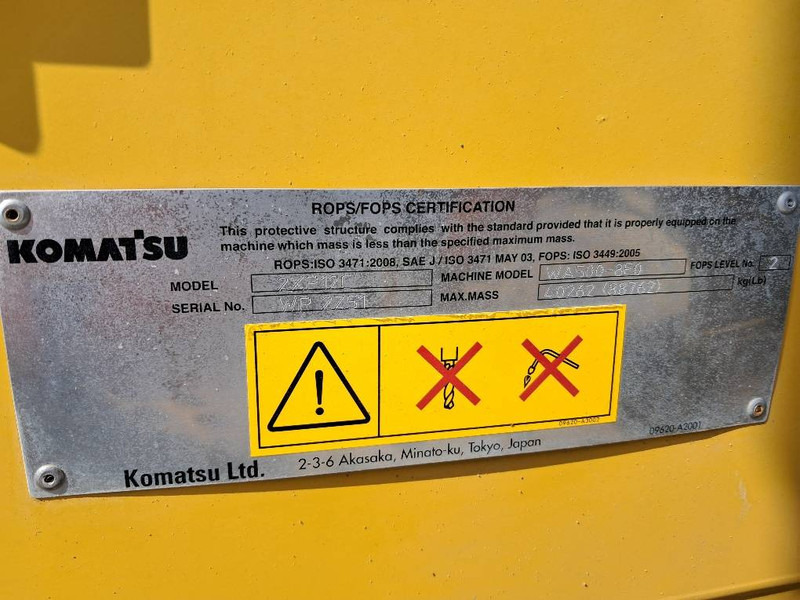 Wiellader Komatsu WA500-8E0