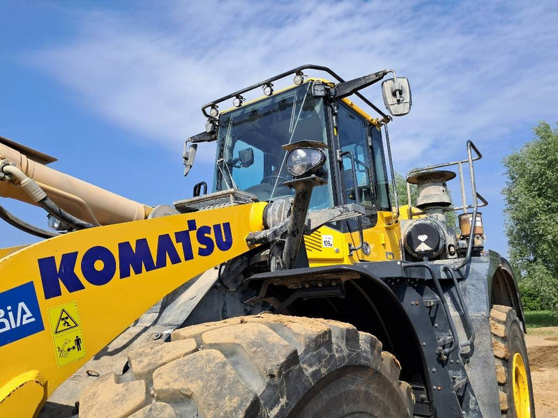 Wiellader Komatsu WA500-8E0