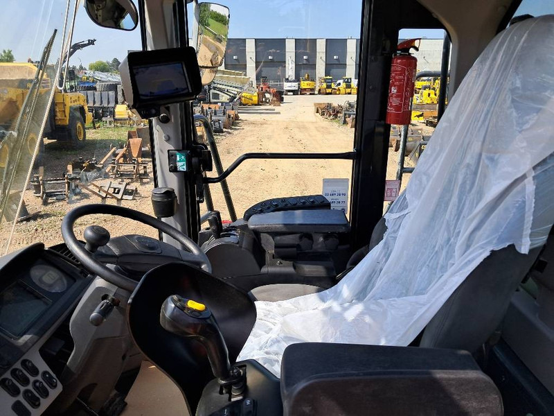 Wiellader Komatsu WA500-8E0