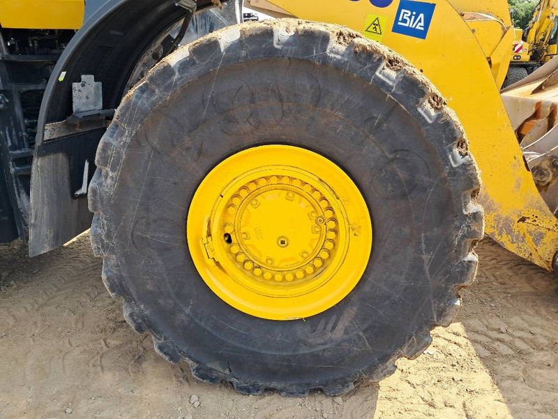 Wiellader Komatsu WA500-8E0