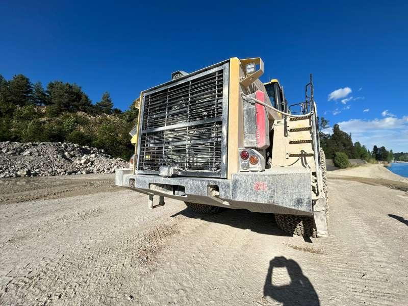 Wiellader Komatsu WA600-8E0