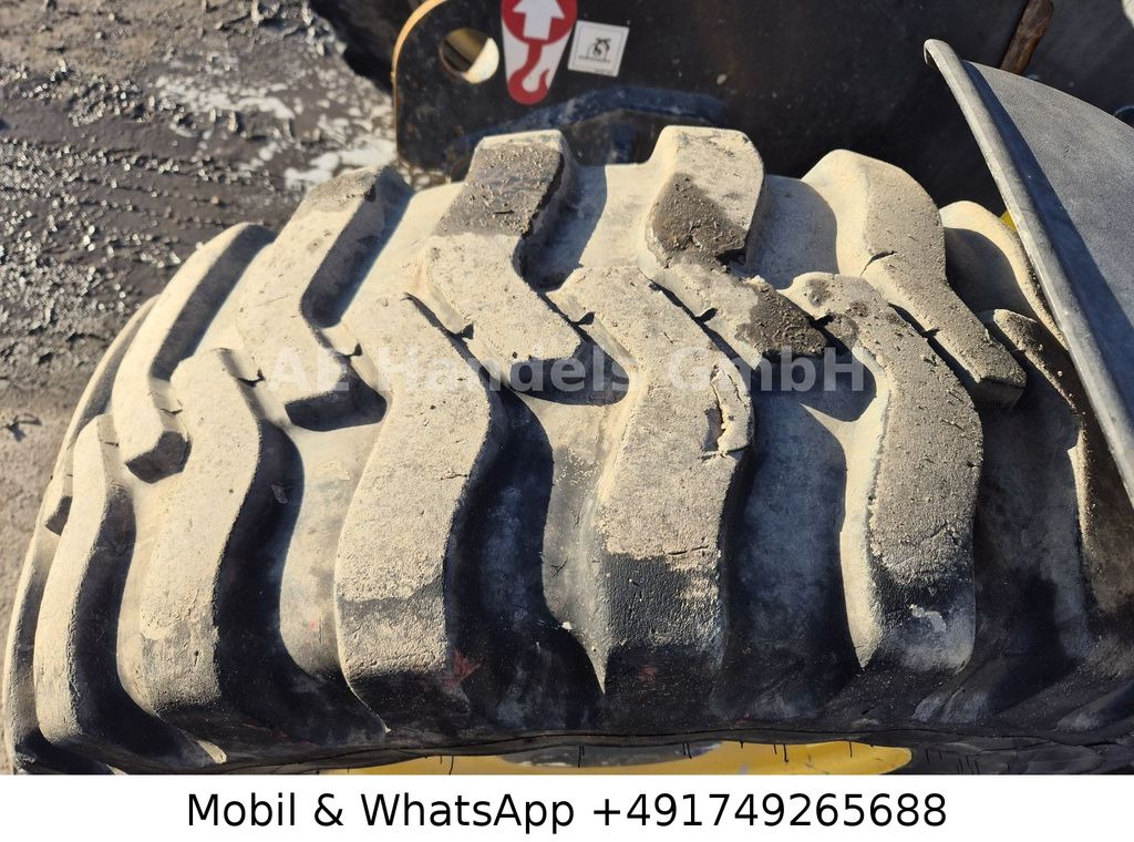 Wiellader Komatsu WA70-7 *Schaufel-1,5m³/Gabel/Schnellwechsler