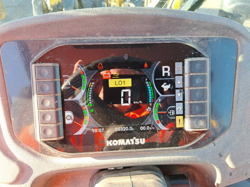 Wiellader Komatsu WA 100 M-8