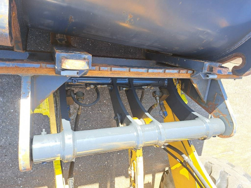 Wiellader Komatsu WA 100 M-8