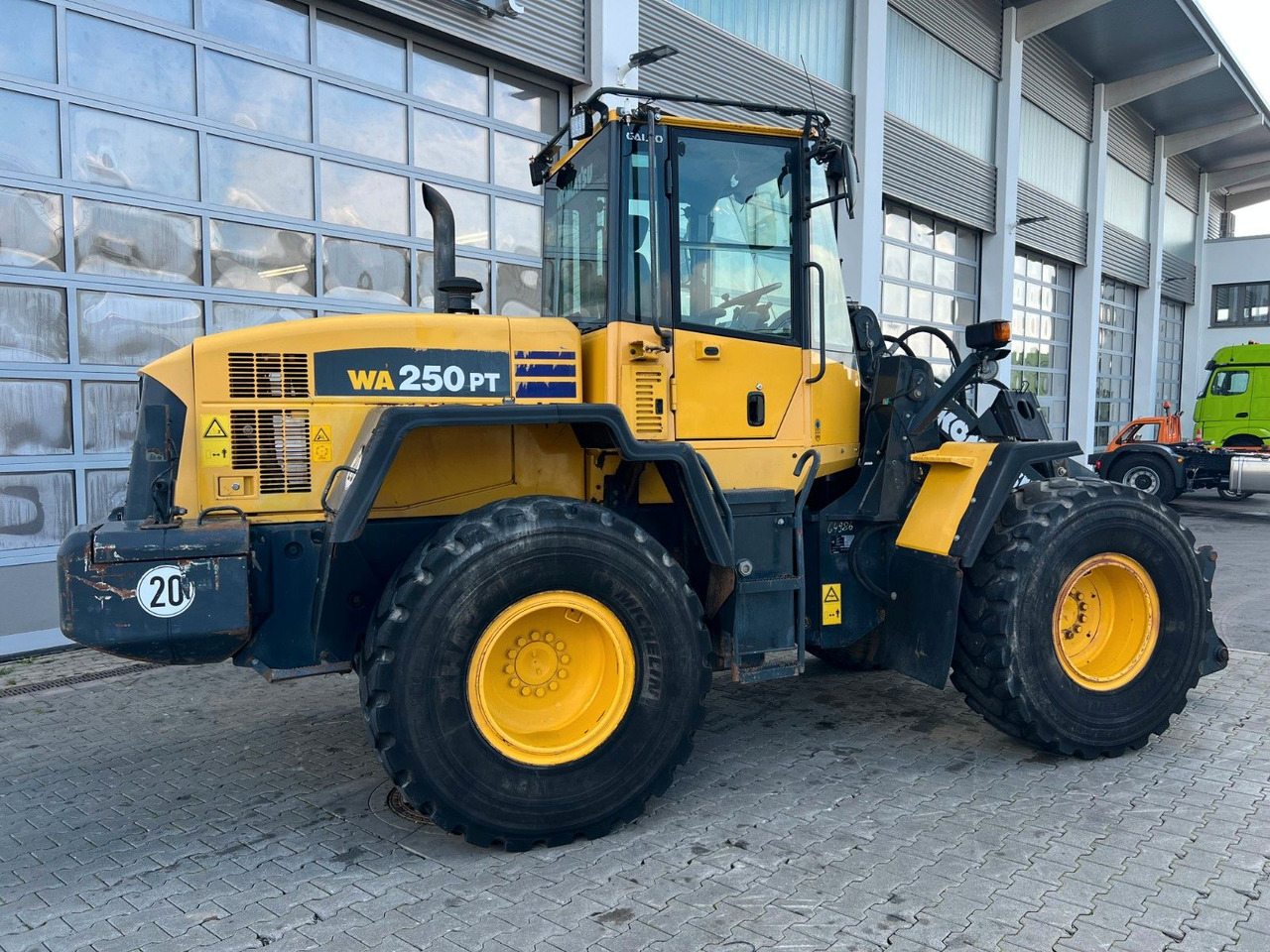 Wiellader Komatsu WA 250 PT - 5H / 12.390h /
