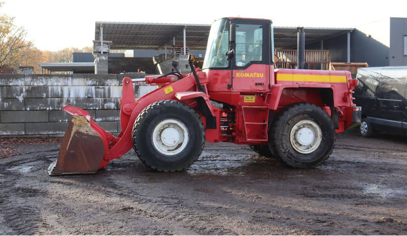 Wiellader Komatsu WA 270-3