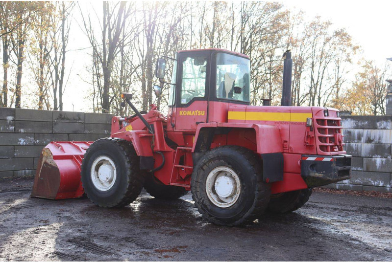 Wiellader Komatsu WA 270-3