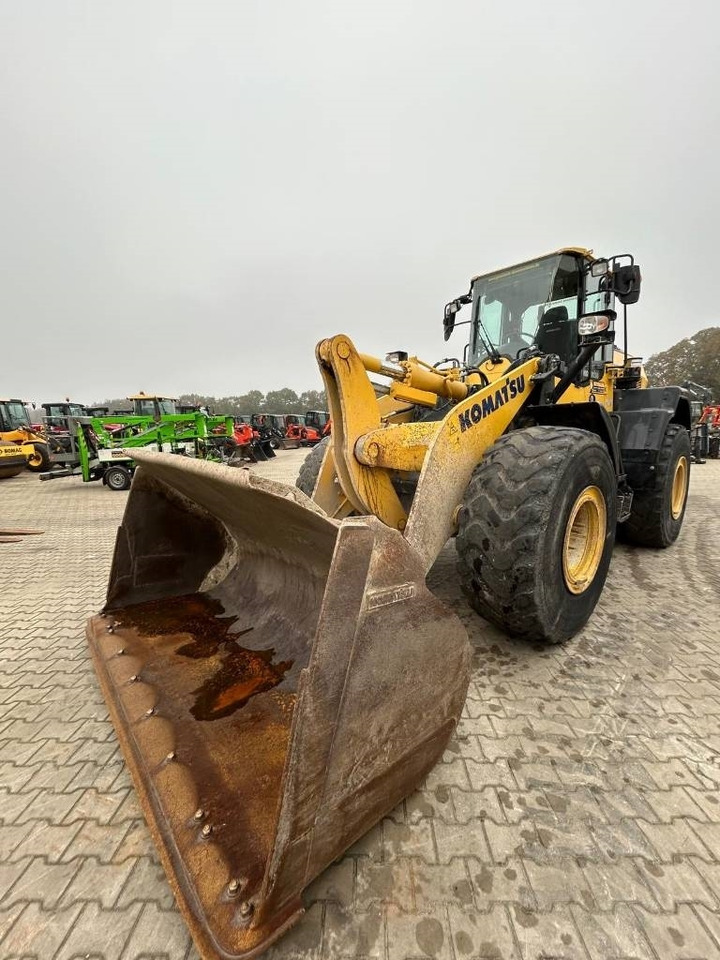 Wiellader Komatsu WA 320