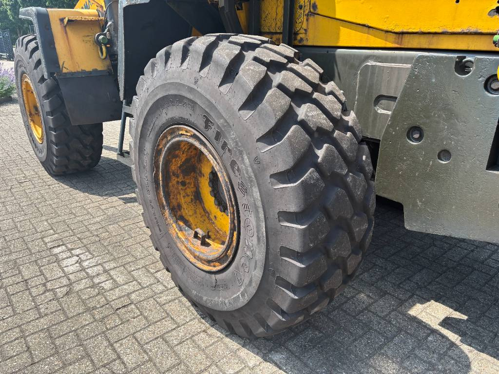 Wiellader Komatsu WA 320-5