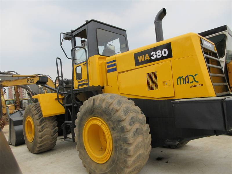 Wiellader Komatsu WA 380-3