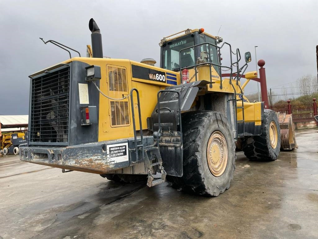 Wiellader Komatsu WA 600-6