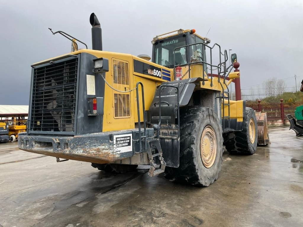 Wiellader Komatsu WA 600-6