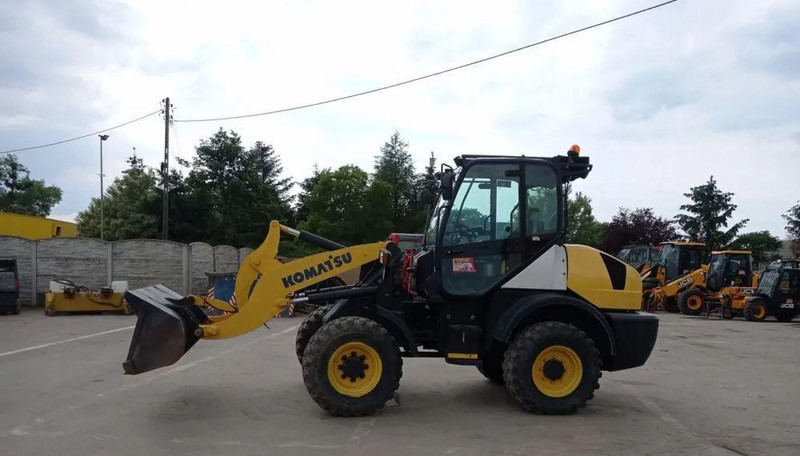 Wiellader Komatsu WA 90-6 wheel loader