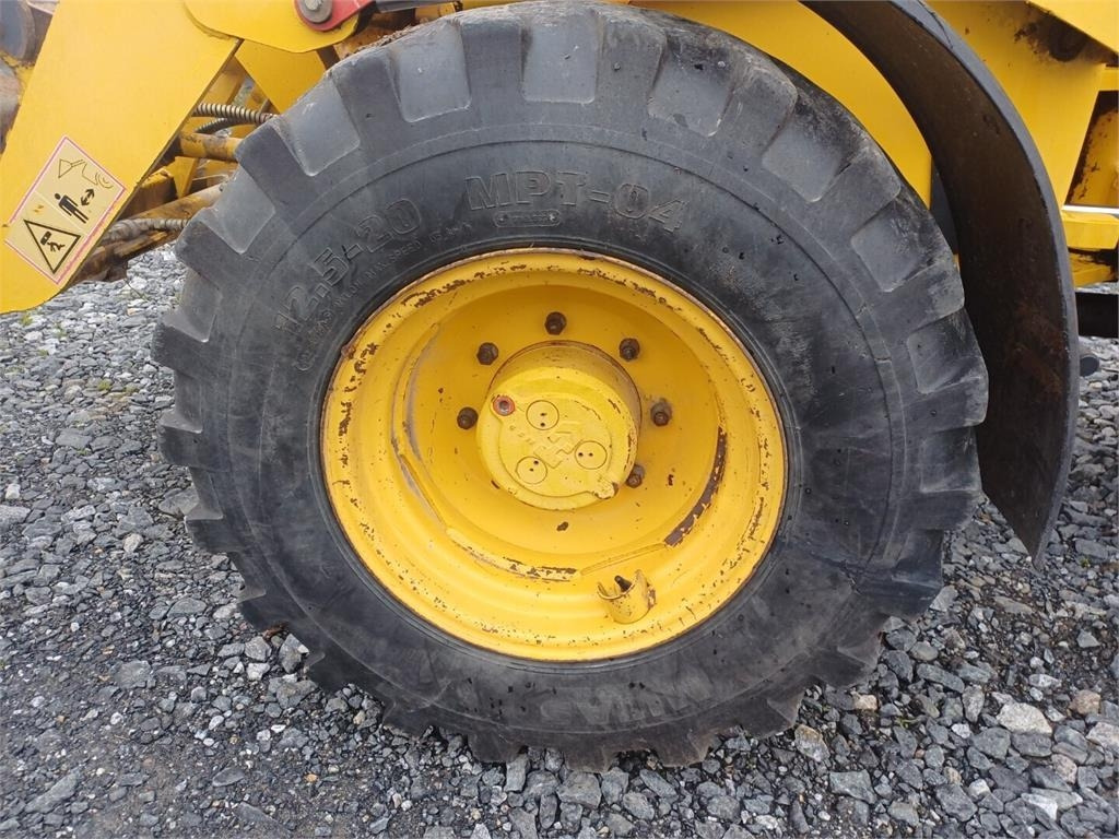 Wiellader Komatsu WB70A Pyöräkuormaaja