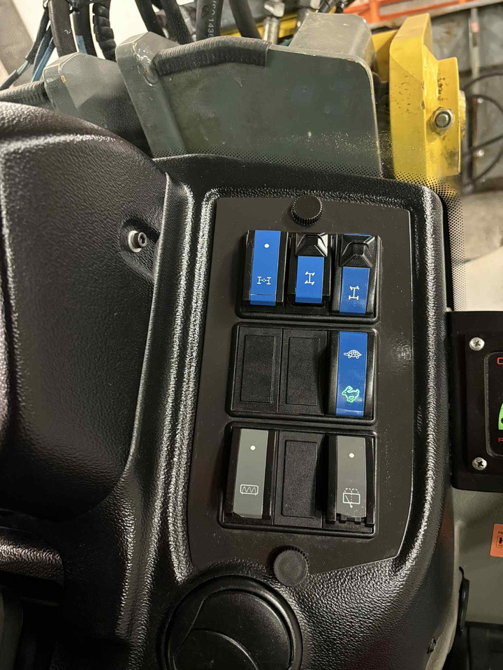 Wiellader KramerAllrad 8085T #Traktor, Mannskapskurv og Skuffe