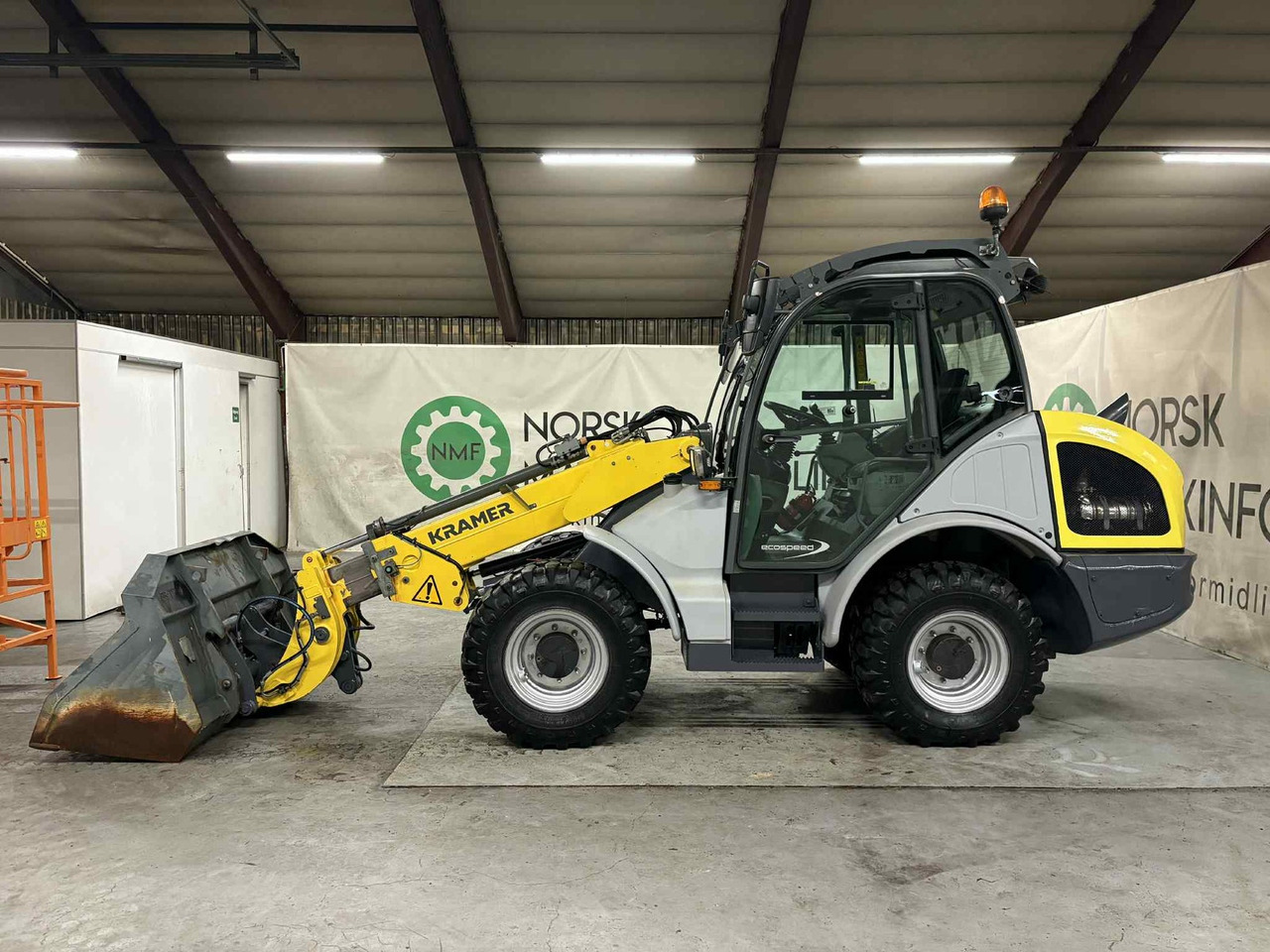 Wiellader KramerAllrad 8085T #Traktor, Mannskapskurv og Skuffe