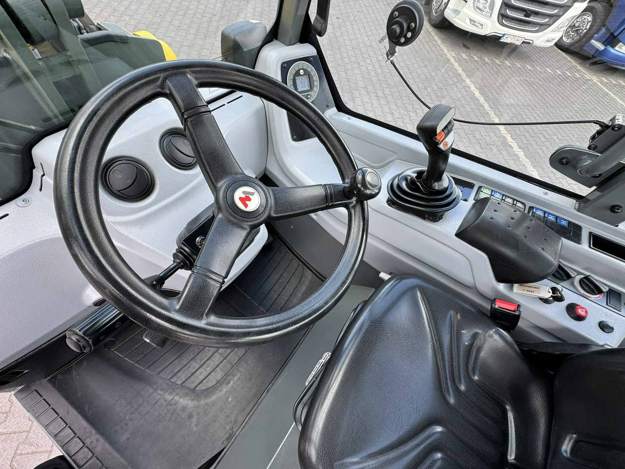 Wiellader Kramer 5085, 353-11S