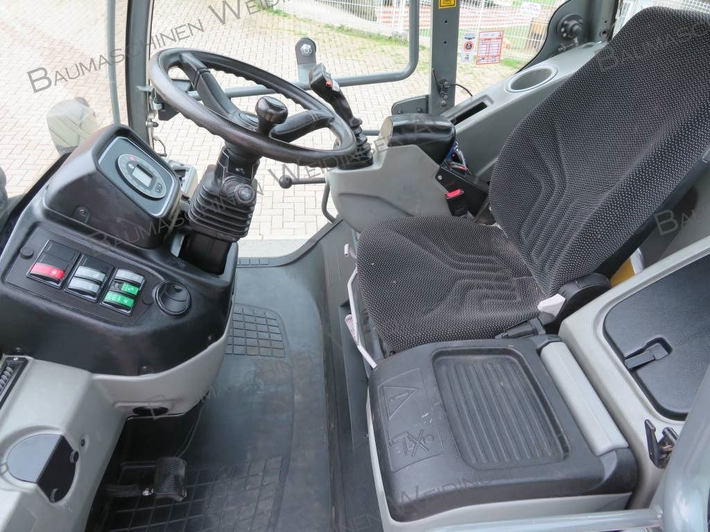 Wiellader Kramer 8115