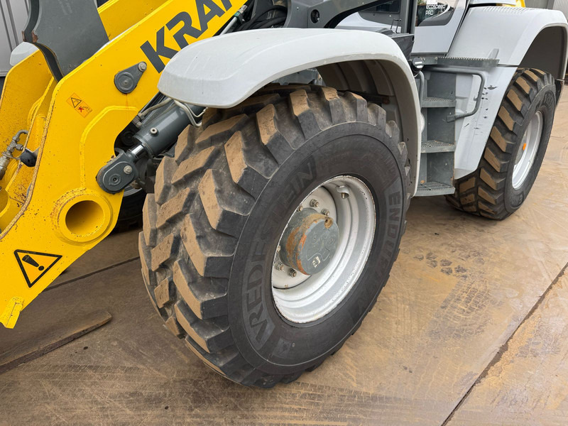 Wiellader Kramer 8155 / Forks / bucket