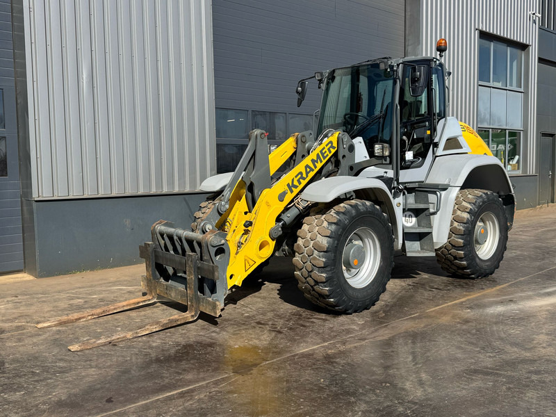Wiellader Kramer 8155 / Forks / bucket