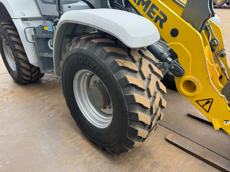 Wiellader Kramer 8155 / Forks / bucket