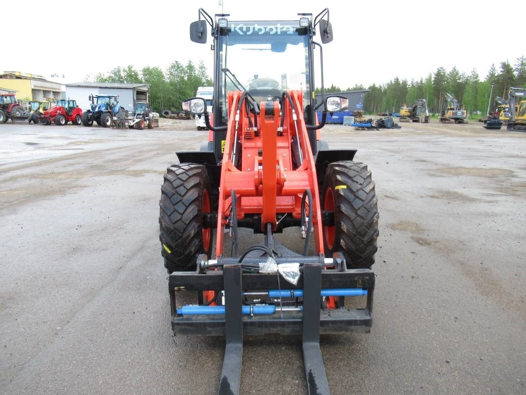 Wiellader Kubota R070W UUTUUSMALLI