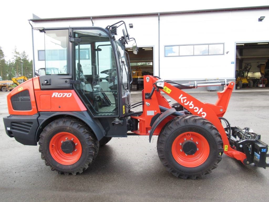 Wiellader Kubota R070W UUTUUSMALLI
