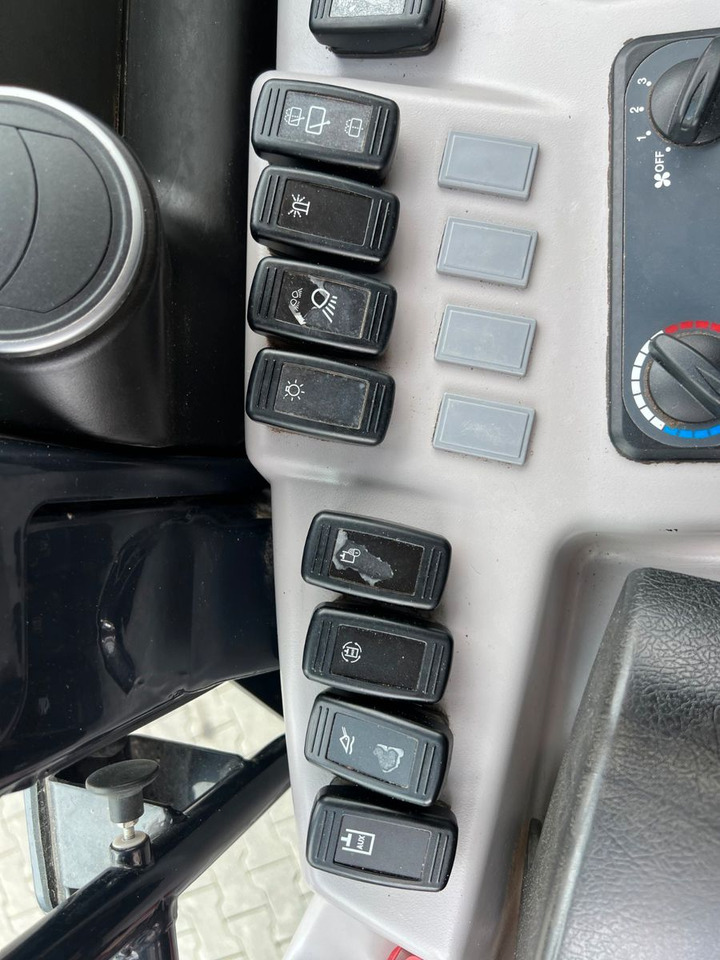 Wiellader Kubota R070 / Gabel & Schaufel / nur 1.869h!