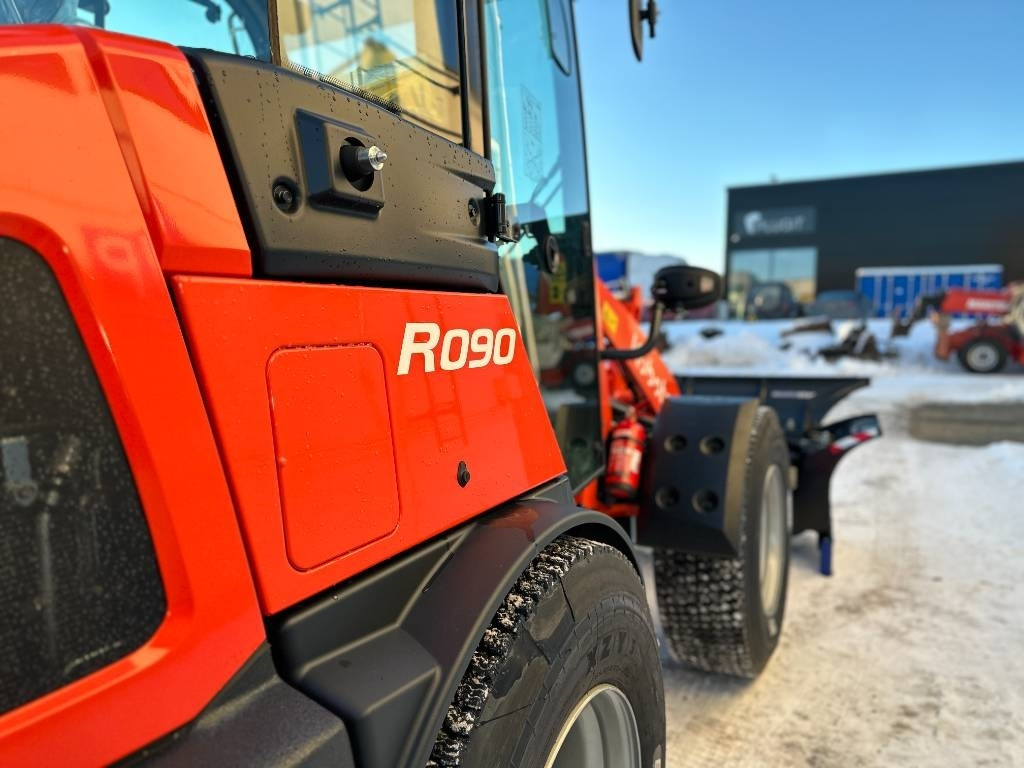 Wiellader Kubota R090 Auravarustuksella uusi