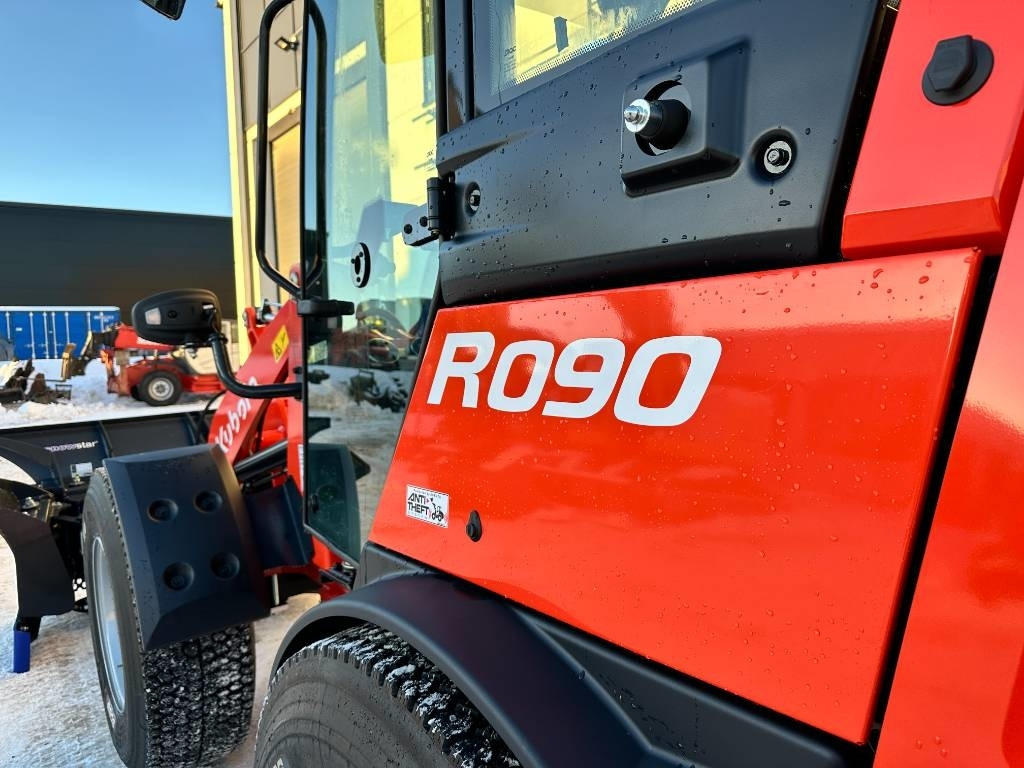 Wiellader Kubota R090 Auravarustuksella uusi